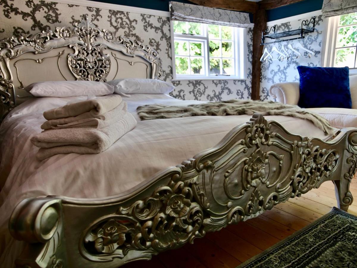 Luxury 9 Bed Manor House Hot Tub Cinema Room Skytv Сафрън Уолдън Екстериор снимка